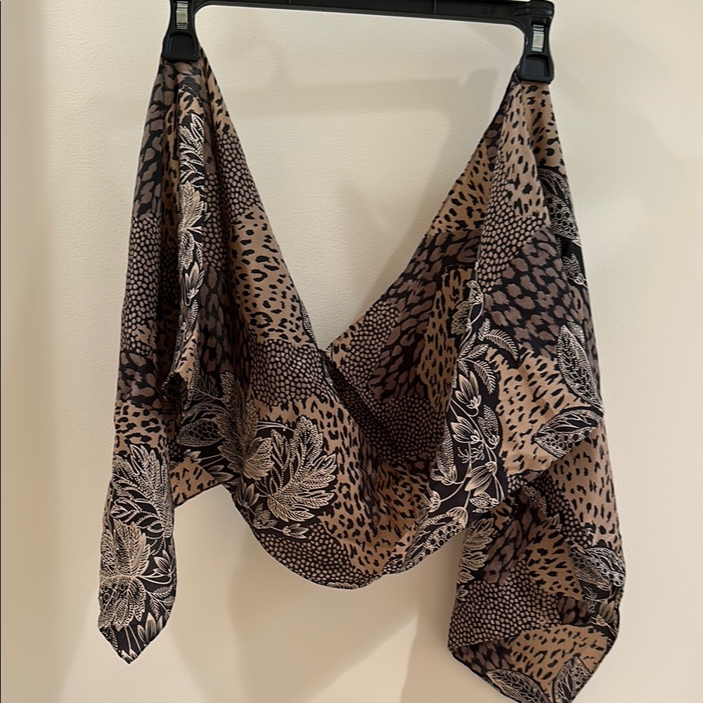 Elegant Brown and Black Patterned Scarf
